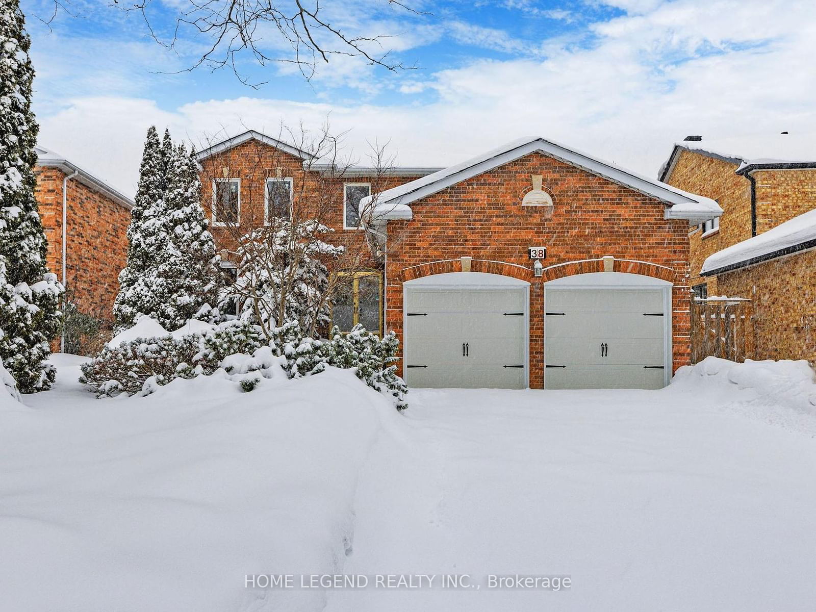 Detached House for sale at 38 Lancashire Road, Markham, Unionville, L3R 8K1 - MLS: N11976569