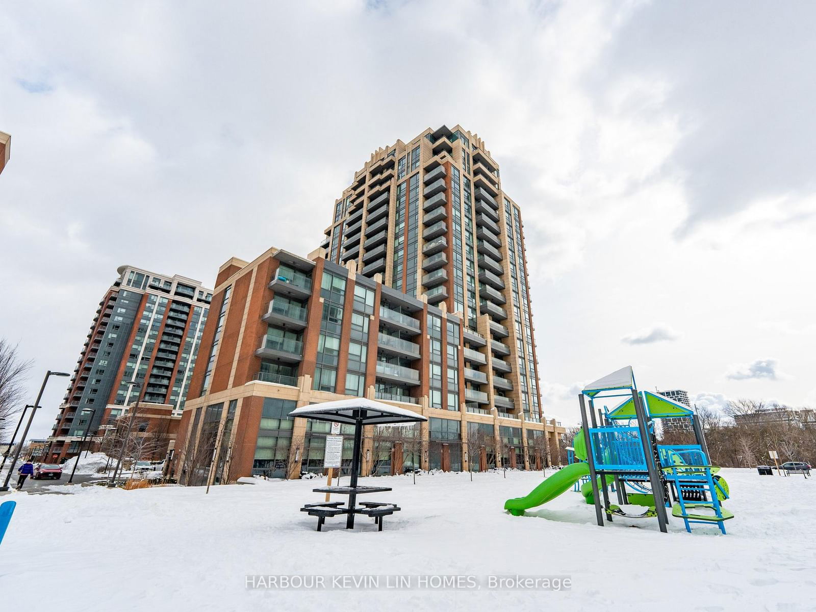 Condo sold at 1910-18 Uptown Drive, Markham, Unionville, L3R 5M5 - MLS: N11976684