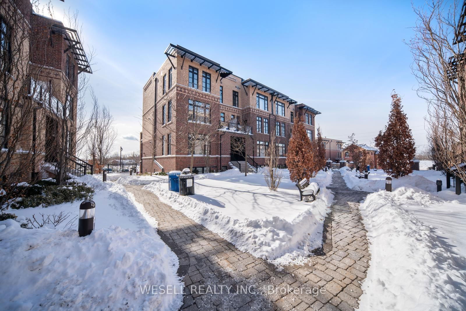 Townhouse for sale at 48-8167 Kipling Avenue, Vaughan, West Woodbridge, L4L 0G4 - MLS: N11976772