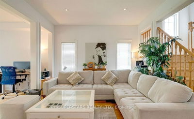 16 Rawlings Ave, Richmond Hill - Devonsleigh image-0-3