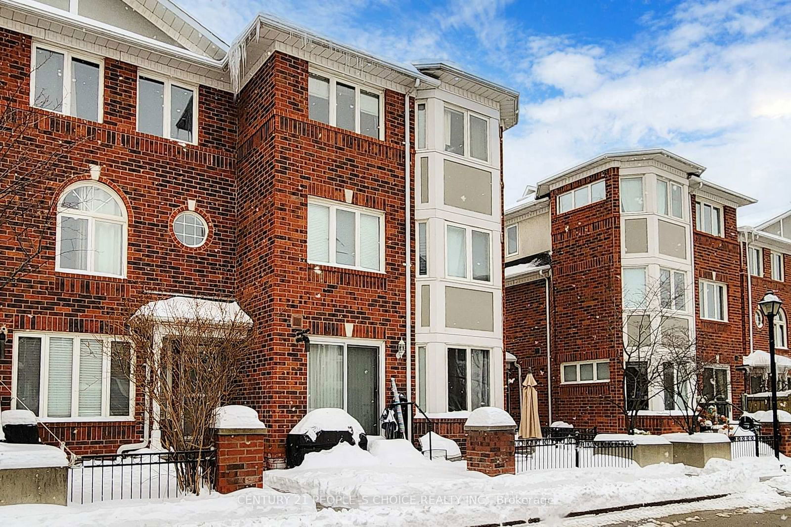 Townhouse for sale at 136-18 Clark Avenue, Vaughan, Crestwood-Springfarm-Yorkhill, L4J 8H1 - MLS: N11976829