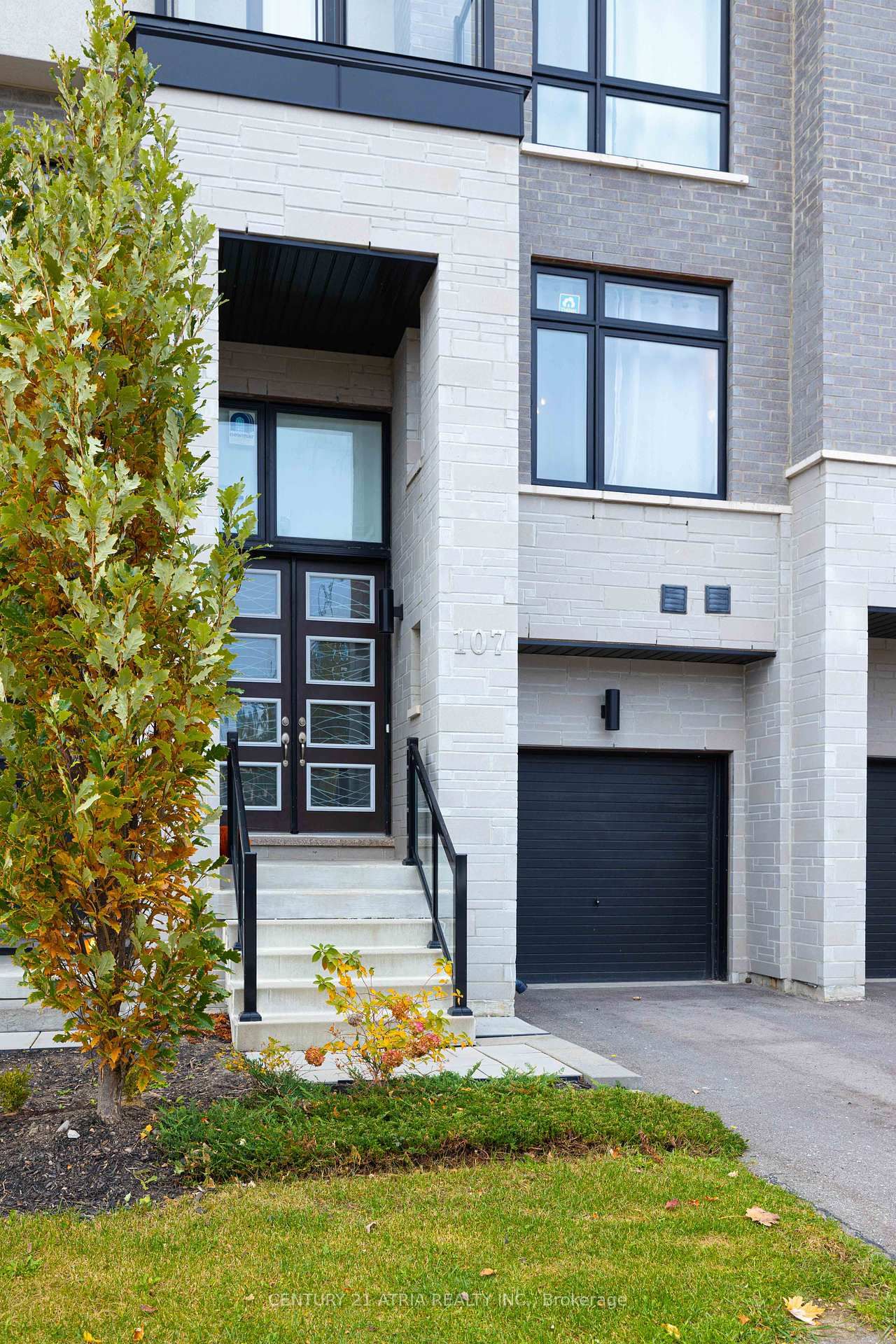 Townhouse for sale at 107 Lebovic Campus Drive, Vaughan, Patterson, L6A 5A4 - MLS: N11977057