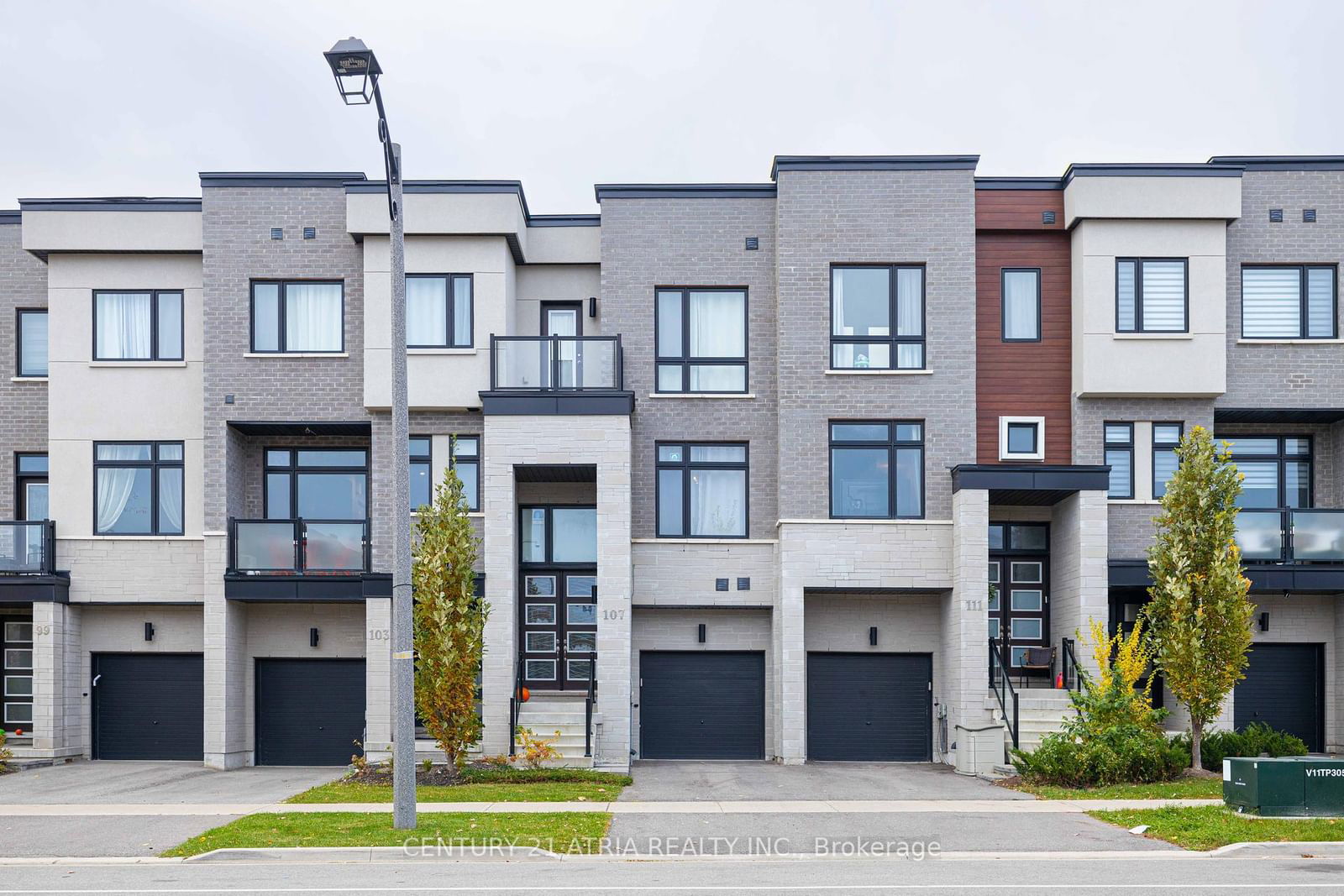 Townhouse for sale at 107 Lebovic Campus Drive, Vaughan, Patterson, L6A 5A4 - MLS: N11977057