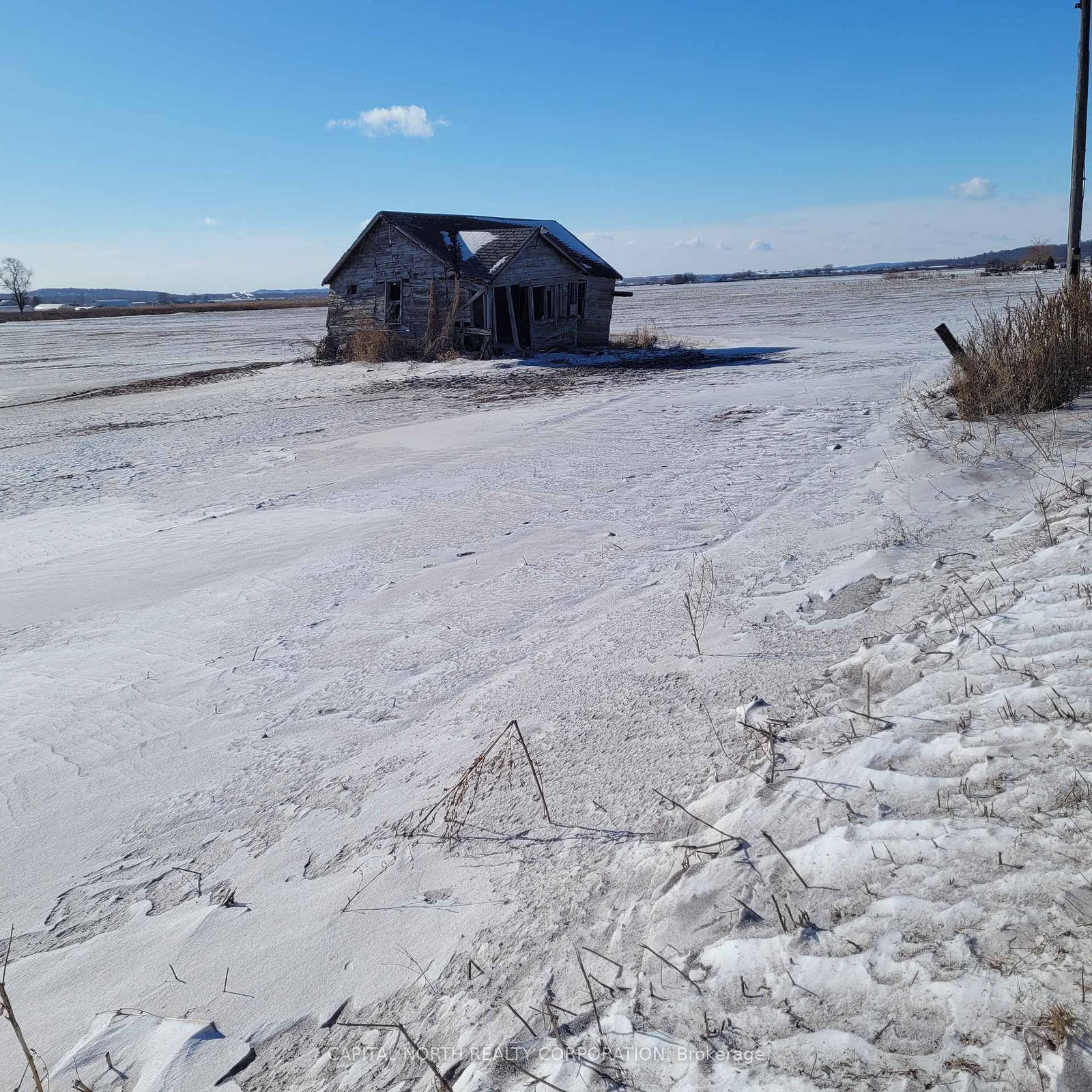 Building at 303 Devald Road, Bradford West Gwillimbury, Rural Bradford West Gwillimbury