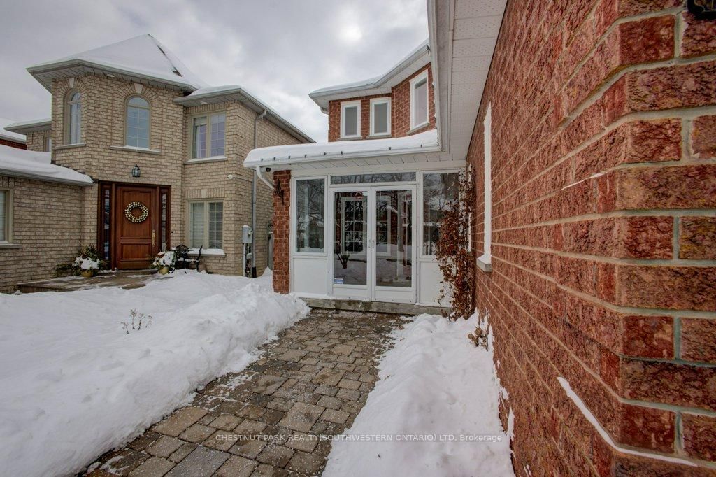 Detached House for sale at 105 Veneto Drive, Vaughan, Vaughan Grove, L4L 8X5 - MLS: N11977109