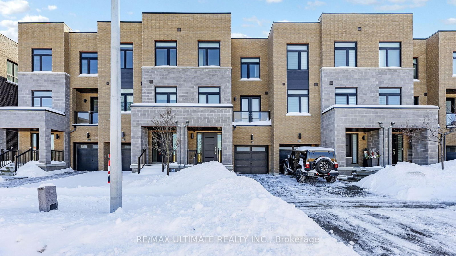 Townhouse leased at 17 Gridiron Gate, Vaughan, Vellore Village, L4H 4W8 - MLS: N11977349