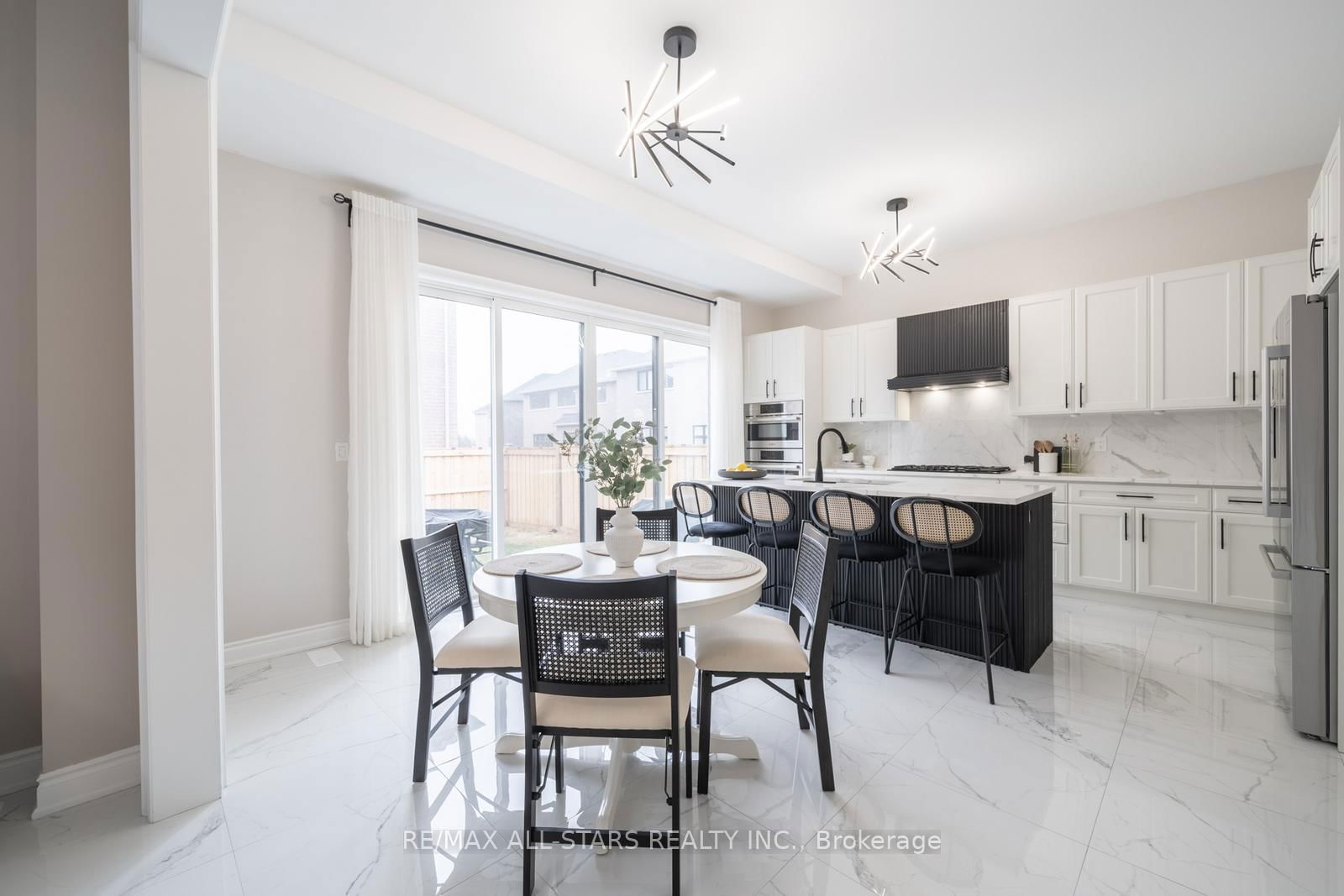 Building at 7 Ballanview Court, Whitchurch-Stouffville, Ballantrae