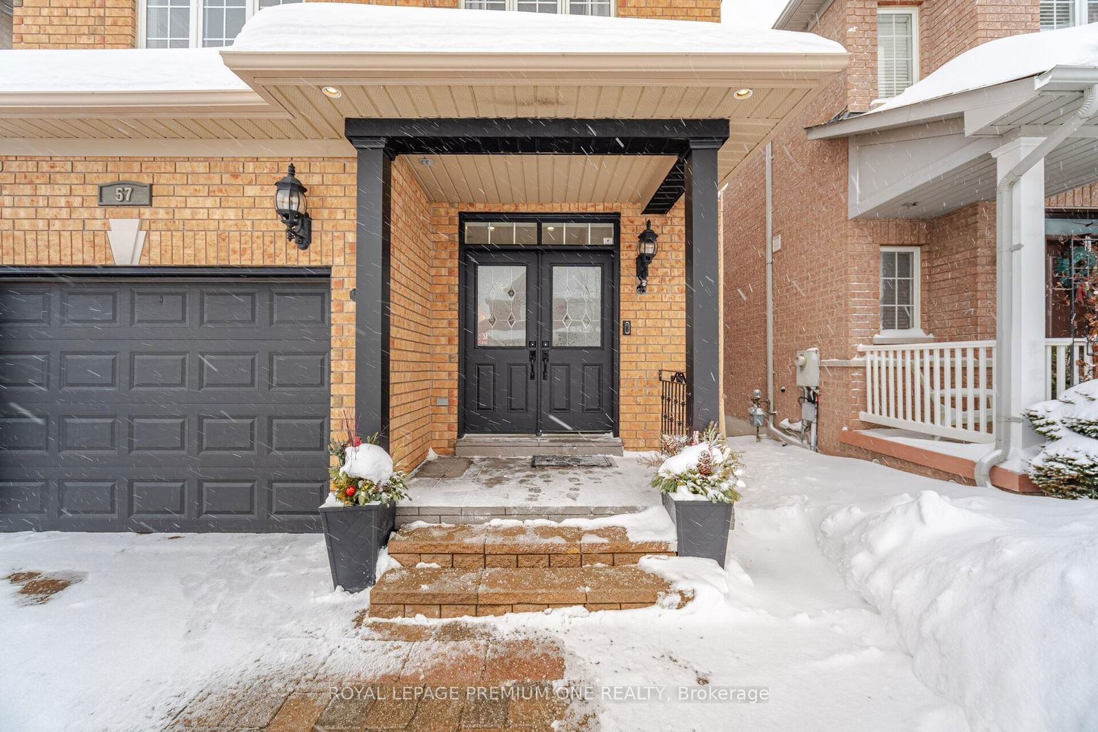 Detached House for sale at 57 Cherry Bush Road, Vaughan, Patterson, L6A 0R8 - MLS: N11978283