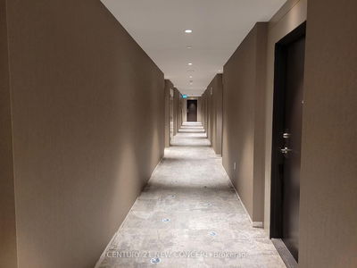 Unit 815 — 60 Honeycrisp Cres, Vaughan - Vaughan Corporate Centre image-0-2