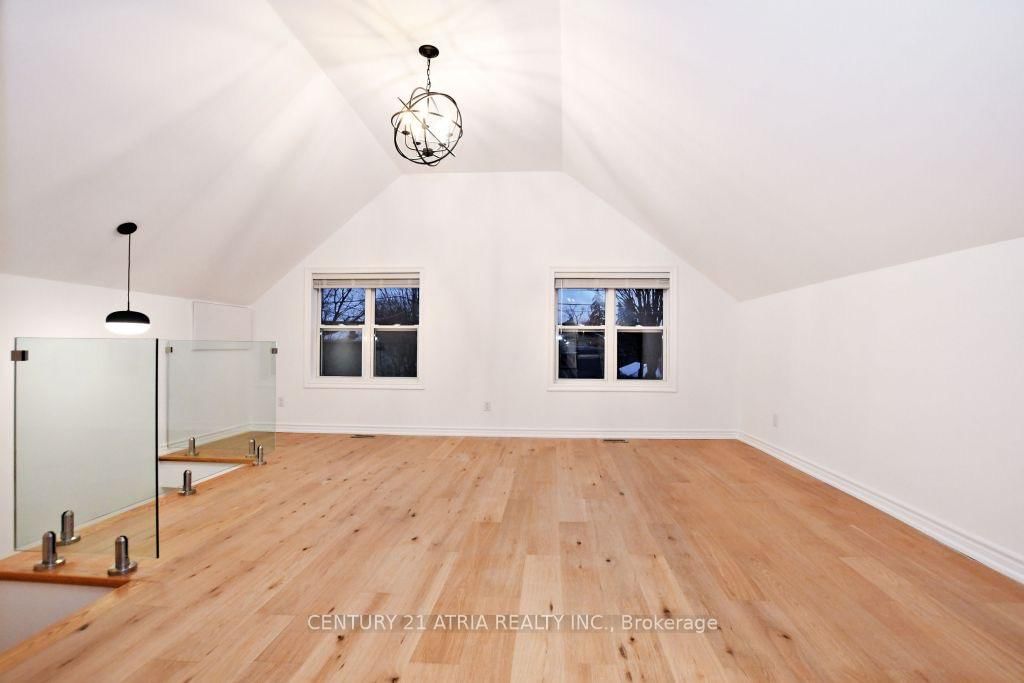Semi-Detached House leased at Upper-72 Centre Street, Aurora, Aurora Village, L4G 1J8 - MLS: N11979334