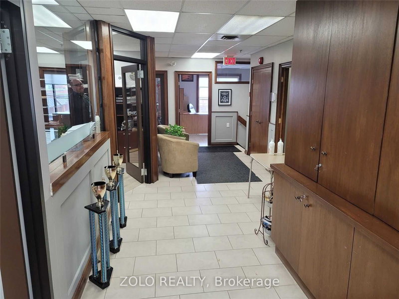 204 - 3300 Steeles Ave W, Vaughan, L4K 2Y4 | Image 2