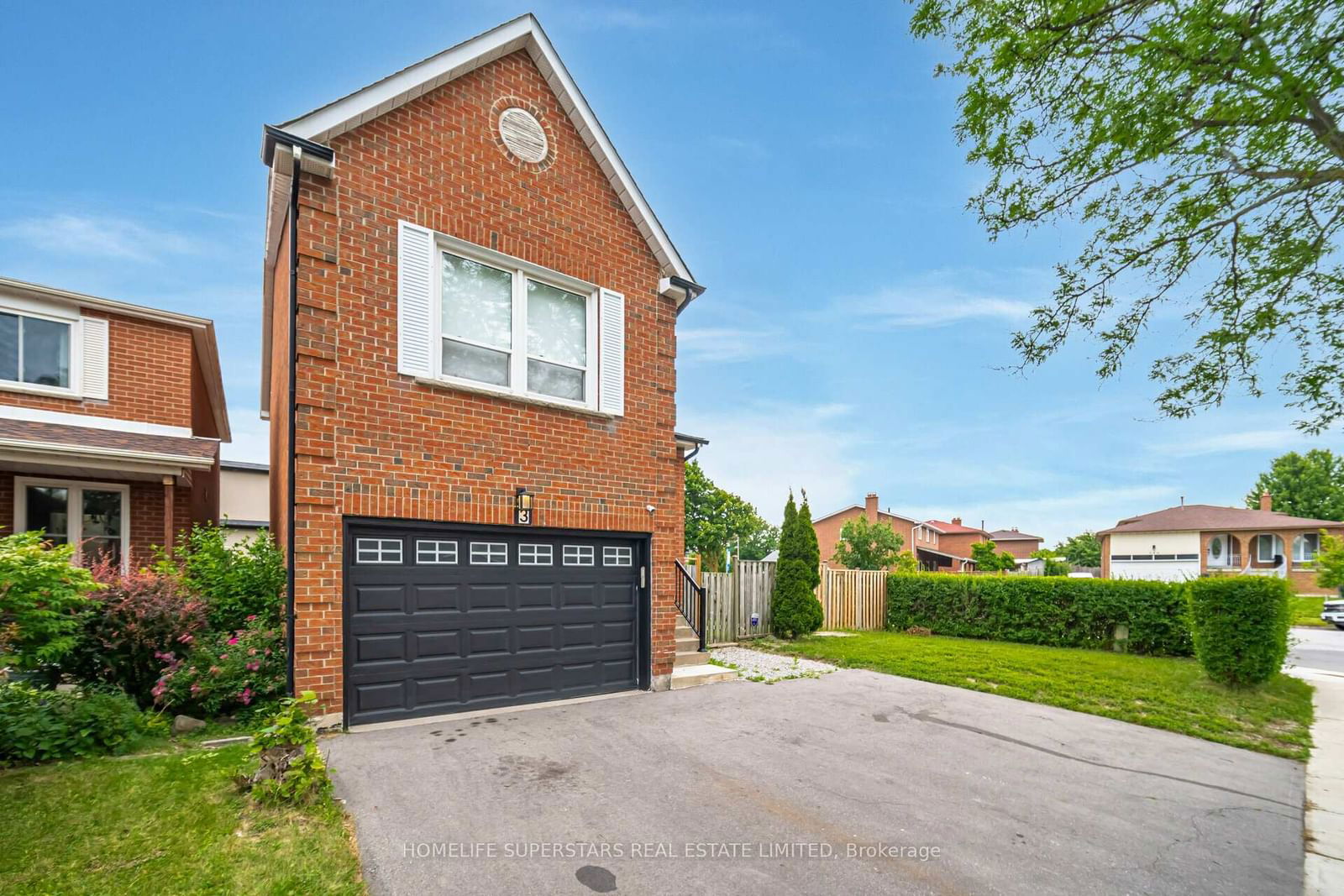 Detached House for sale at 3 New Seabury Drive, Vaughan, Glen Shields, L4K 2B7 - MLS: N11979717