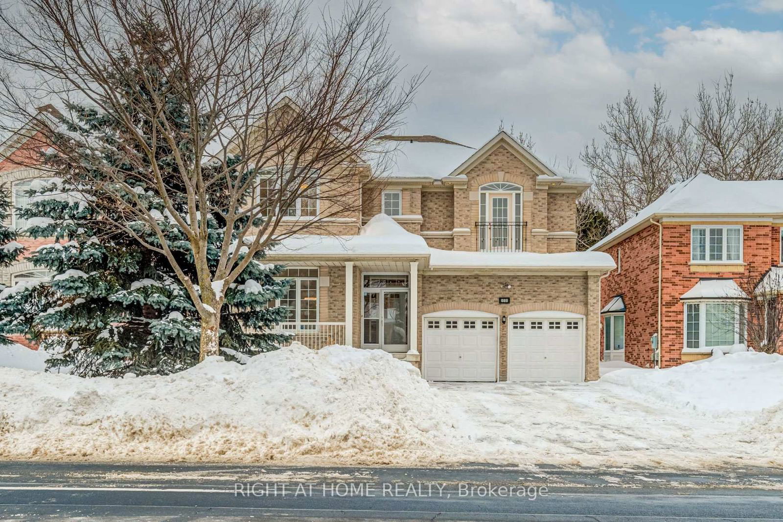 Detached House for sale at 609 Carlton Road, Markham, Markville, L3P 7R6 - MLS: N11979780