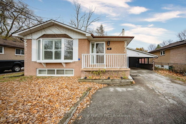 58 Collins Crescent