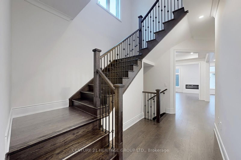 7 Sweet Gale Cres, Richmond Hill, L4E 1J7 | Image 3