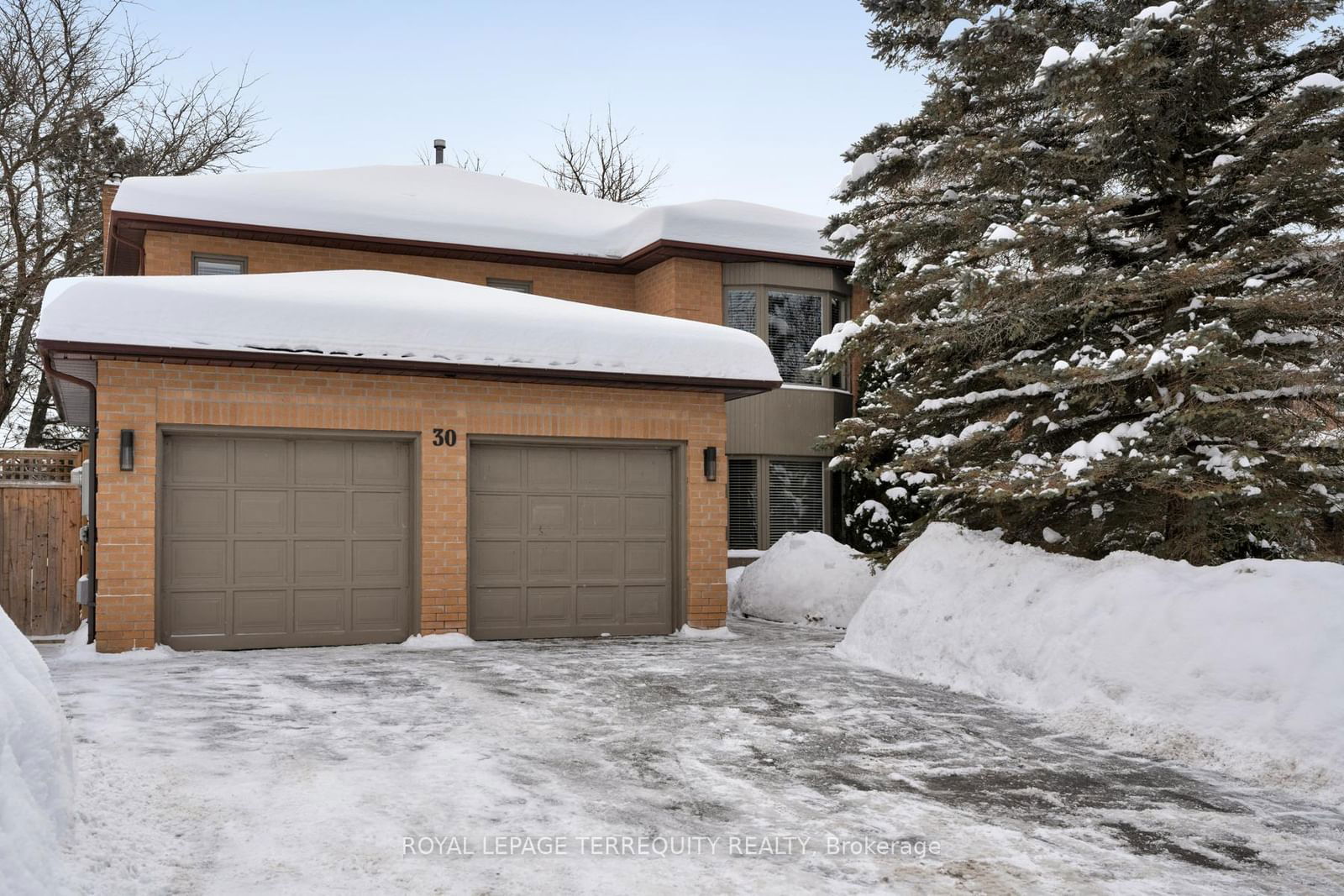 Detached House for sale at 30 Owls Foot Crescent, Aurora, Aurora Highlands, L4G 6A2 - MLS: N11980850