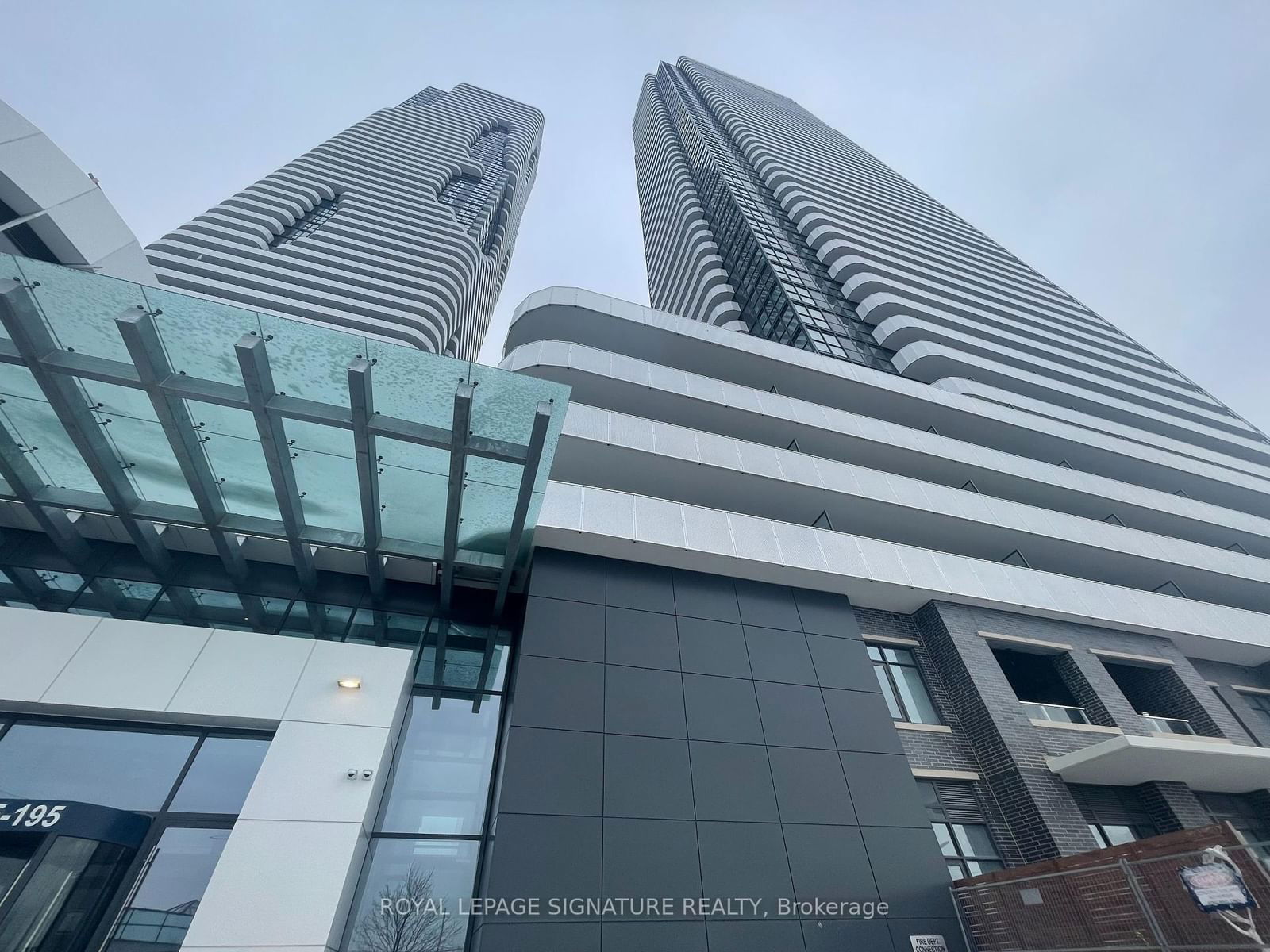 Condo for lease at 1611-195 Commerce Street, Vaughan, Vaughan Corporate Centre, L4K 5Z7 - MLS: N11981700