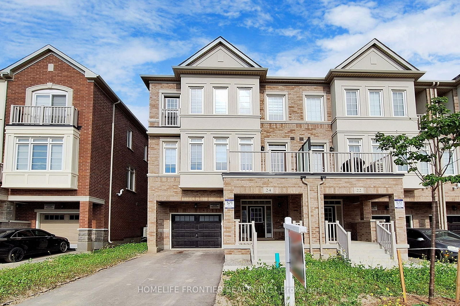 Townhouse sold at 24 Paisley Drive, Bradford West Gwillimbury, Bradford, L3Z 4P2 - MLS: N11982546