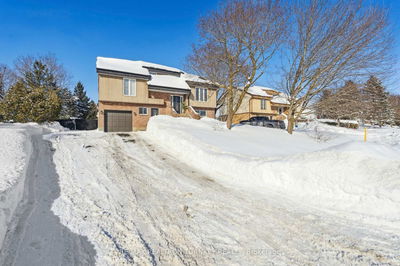 2272 Scythes St, Innisfil - Stroud image-0-1