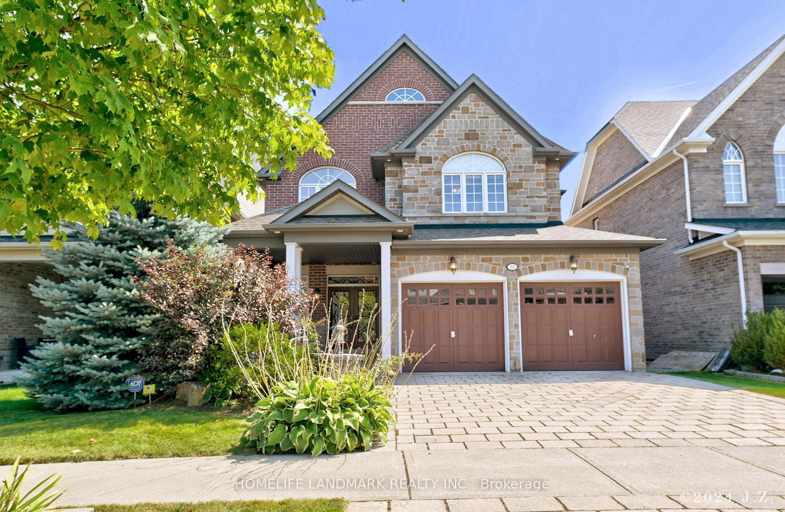 Building at 57 Castleglen Boulevard, Markham, Berczy