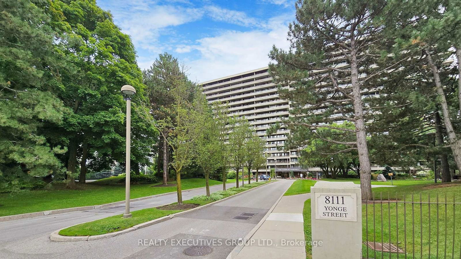 Condo for sale at 303-8111 Yonge Street, Markham, Royal Orchard, L3T 4V9 - MLS: N11983269