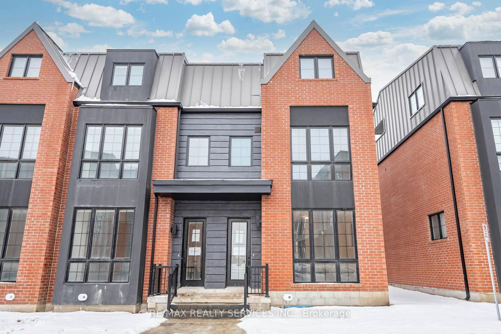 Townhouse for lease at POTL 22-300 Atkinson Avenue, Vaughan, Uplands, L4J 8A2 - MLS: N11983490