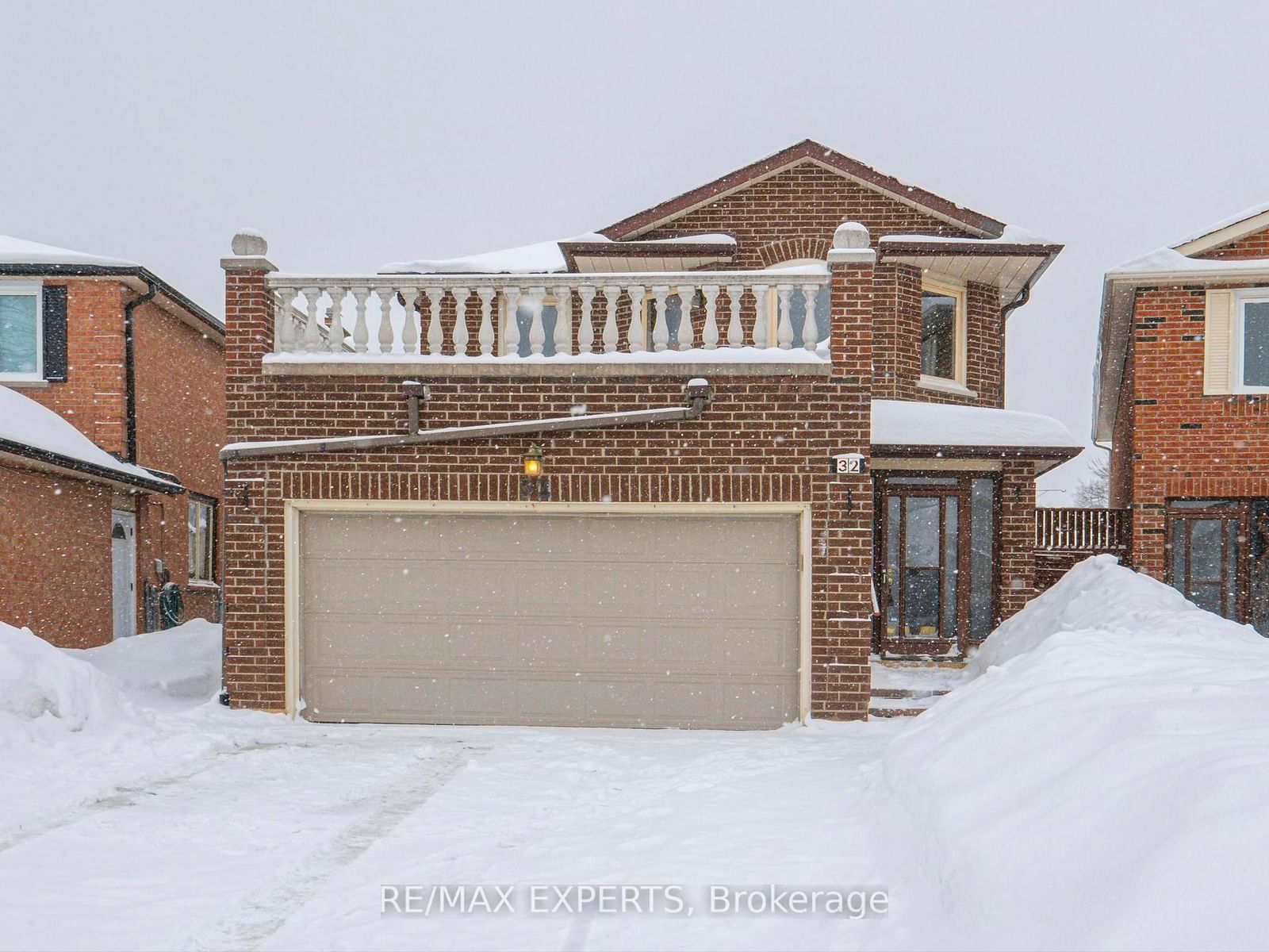 Detached House for sale at 32 Irish Moss Court, Vaughan, East Woodbridge, L4L 3W8 - MLS: N11983508