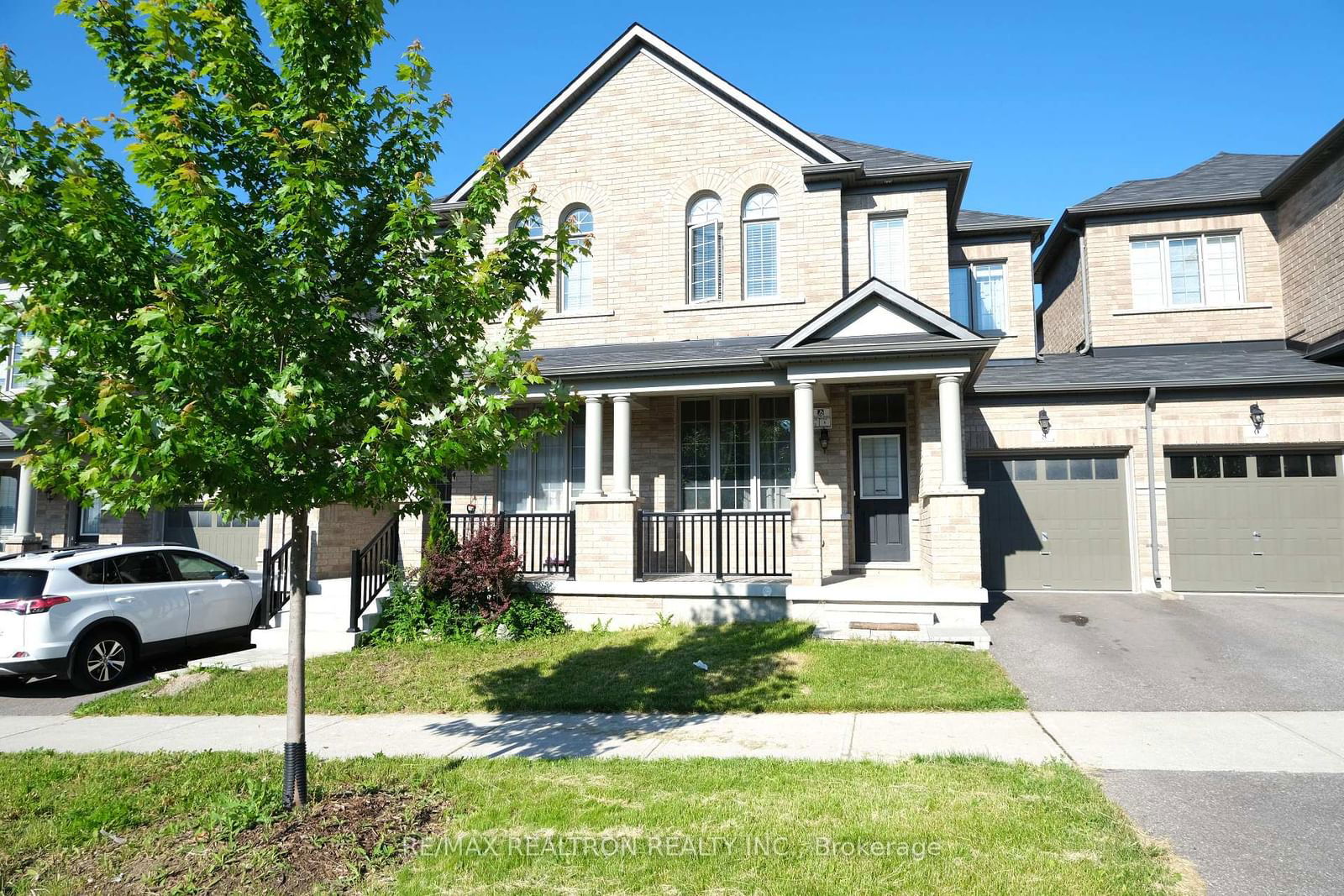 Townhouse for lease at 8 James Glover Drive, Markham, Berczy, L6C 0W1 - MLS: N11983878