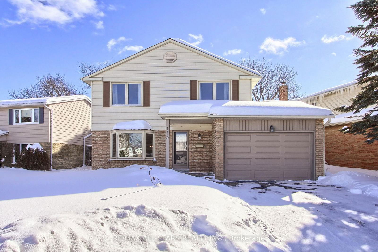 Detached House for sale at 113 Lowe Boulevard, Newmarket, Huron Heights-Leslie Valley, L3Y 5T3 - MLS: N11983883