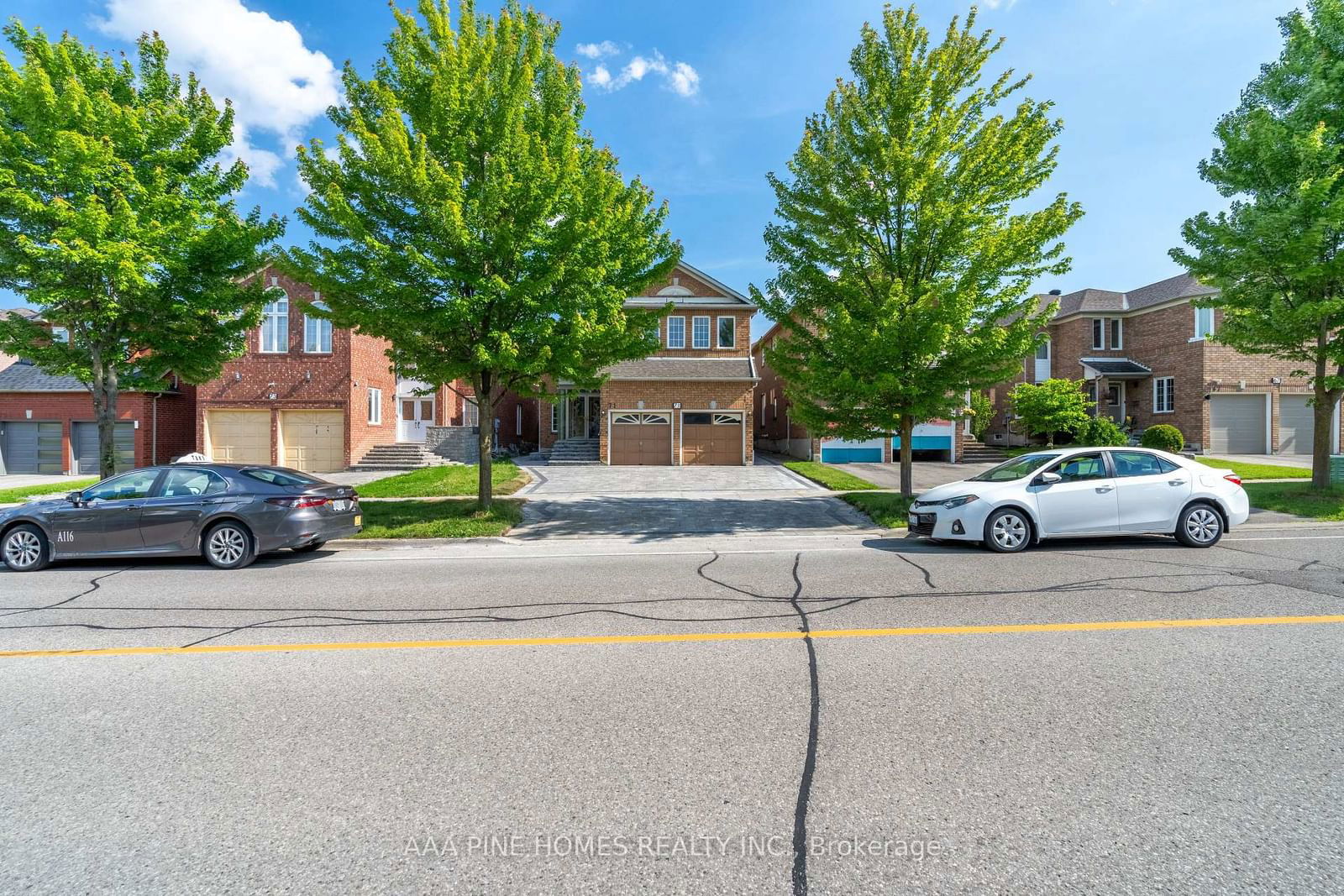 Building at 71 Redstone Road, Richmond Hill, Rouge Woods