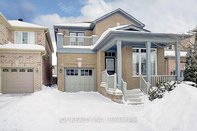 125 Goldenwood Crescent