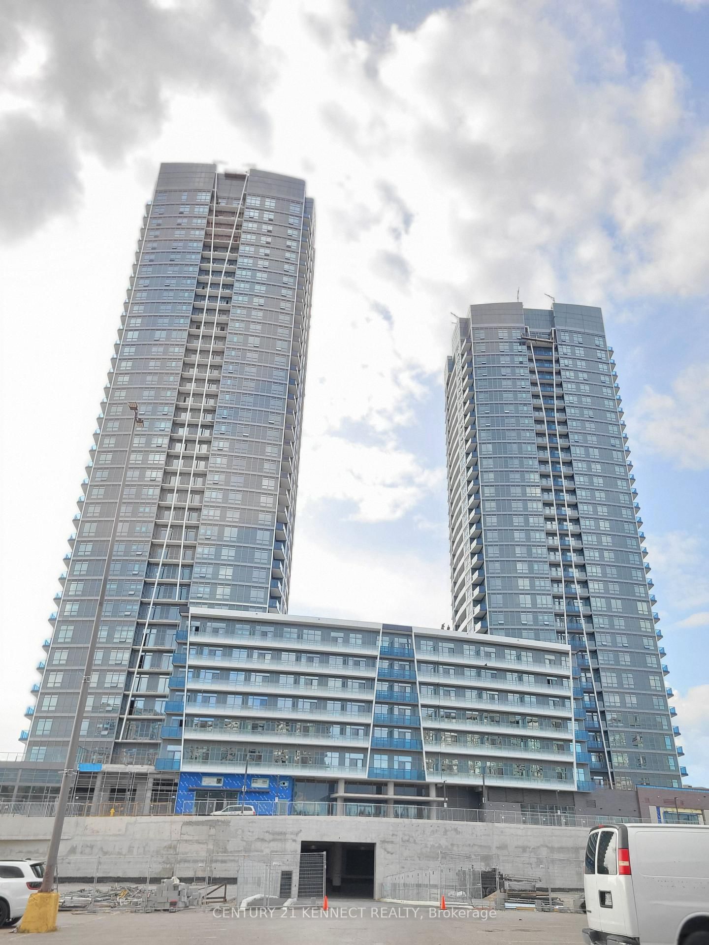 Condo leased at B-0432-50 Upper Mall Way, Vaughan, Brownridge, L4J 0J2 - MLS: N11984384