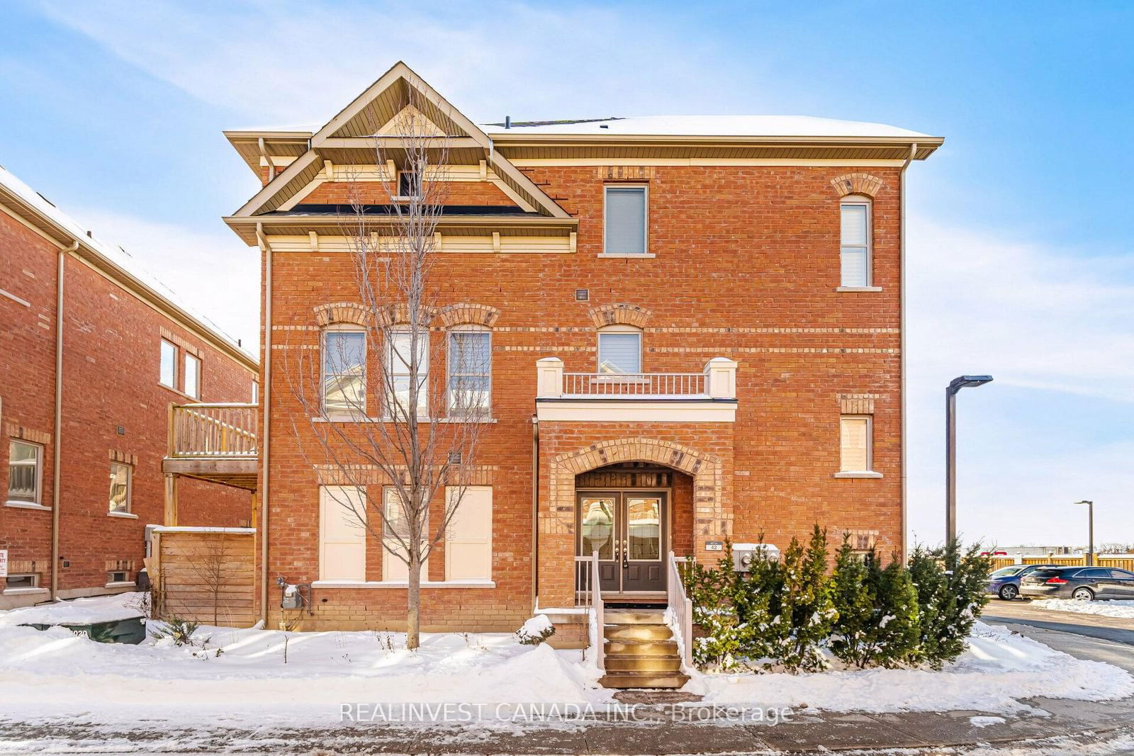 Townhouse leased at 42 City Park Circle, Vaughan, West Woodbridge, L4L 0H2 - MLS: N11984986