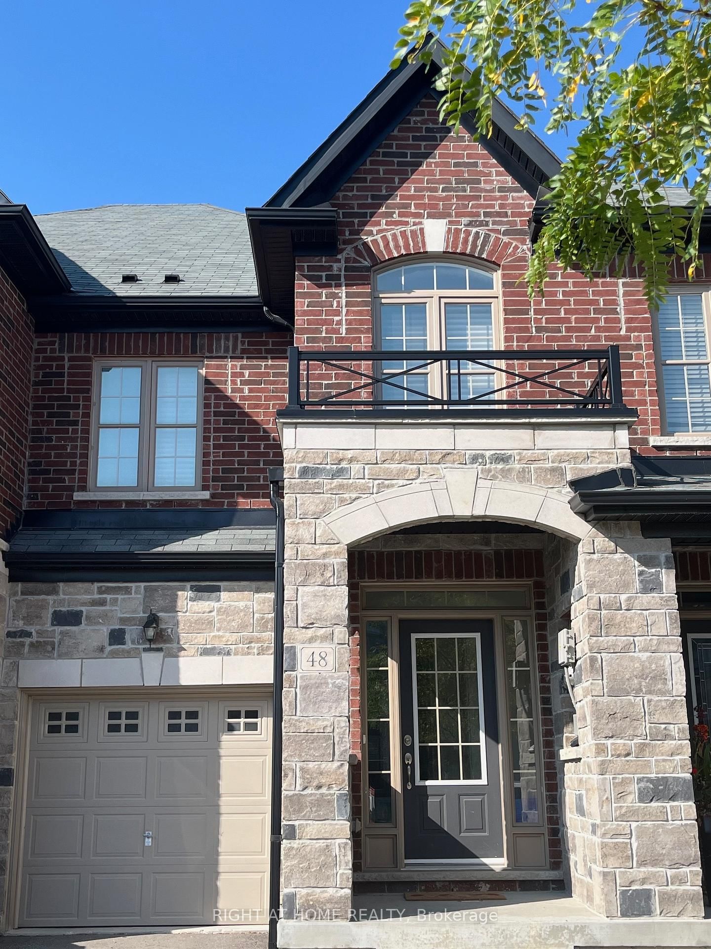 Townhouse for sale at 48 Walter Proctor Road, East Gwillimbury, Sharon, L9N 0P1 - MLS: N11985232