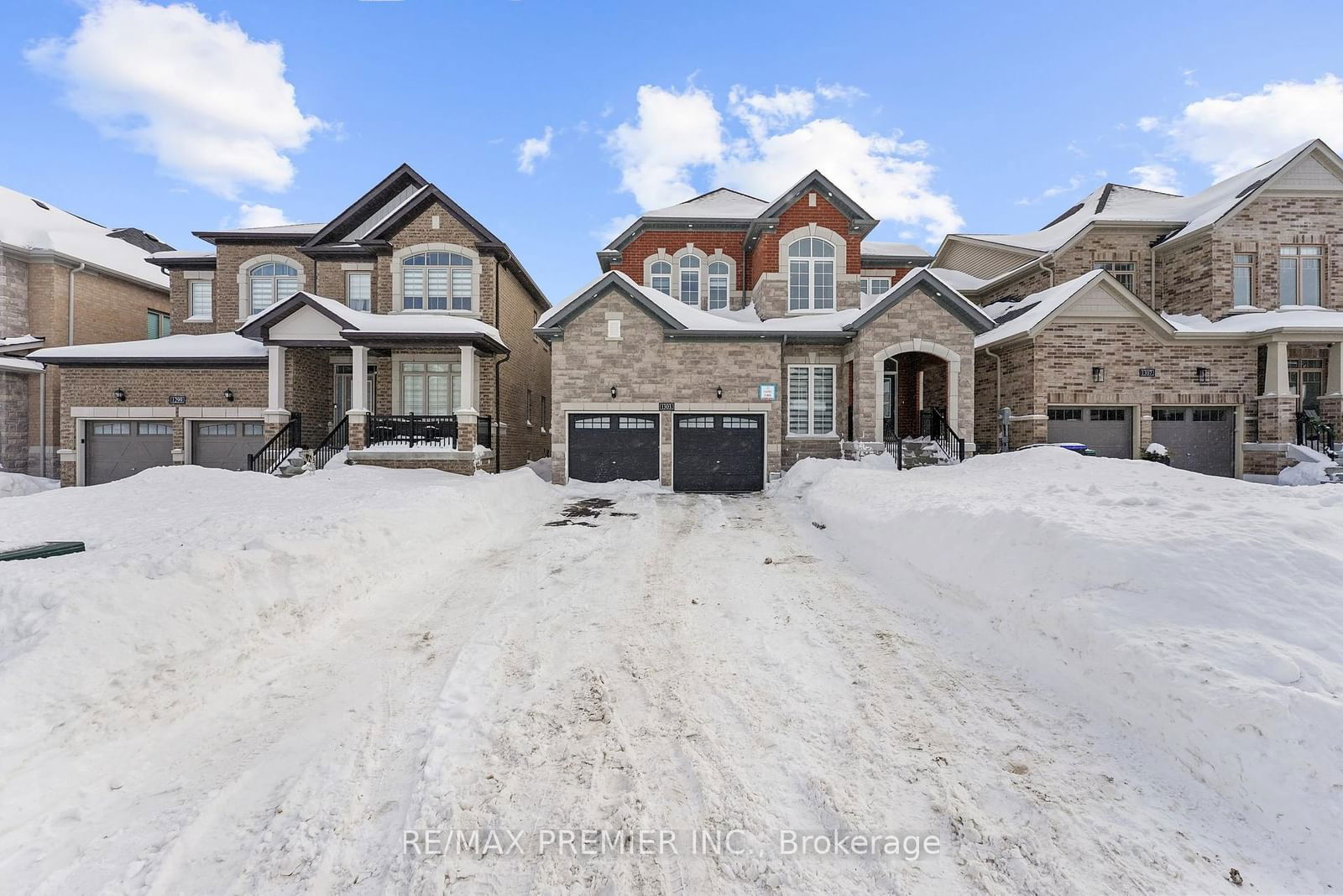 Detached House for sale at 1303 Broderick Street, Innisfil, Rural Innisfil, L9S 0P5 - MLS: N11985296