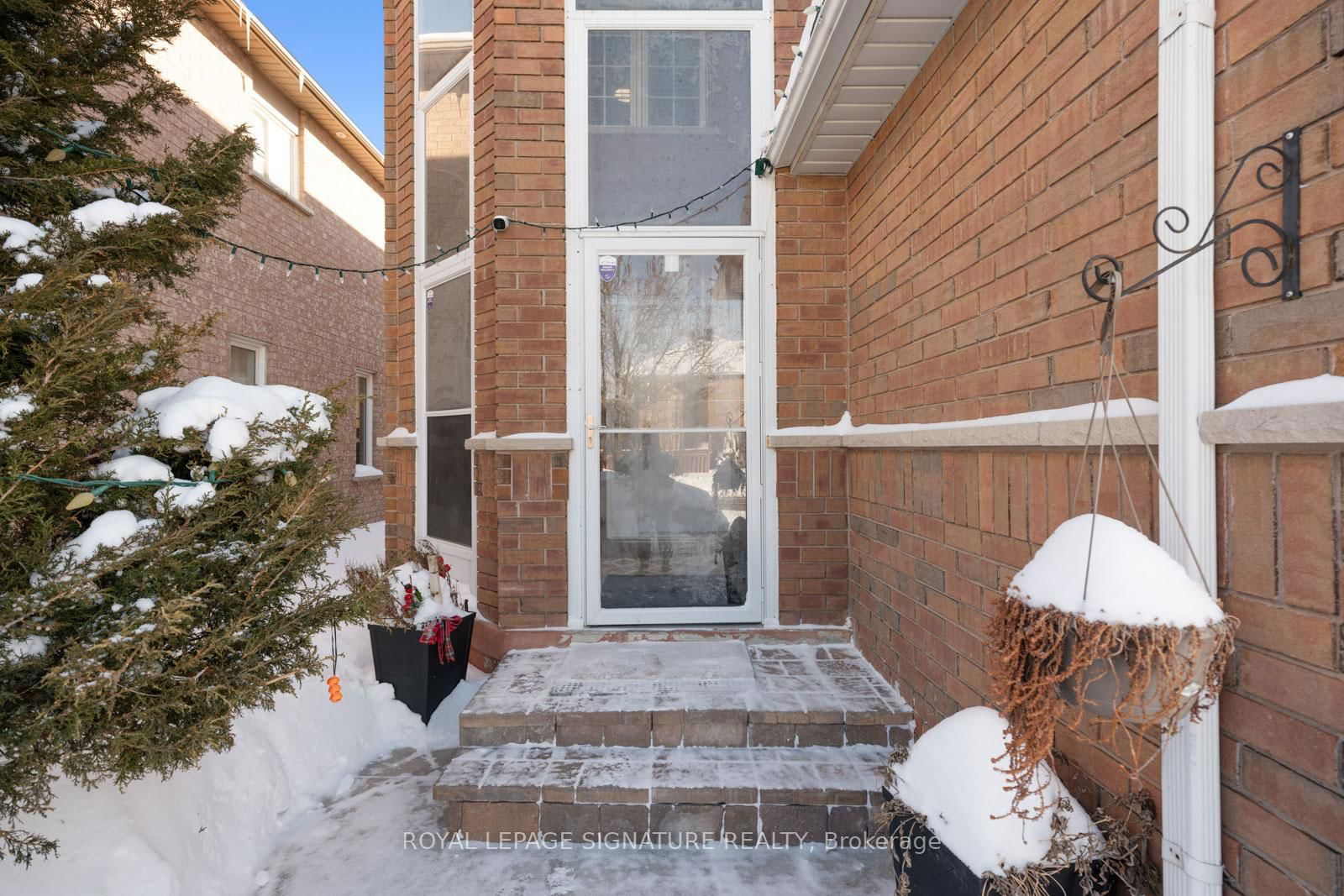 Semi-Detached House for sale at 3 Blackthorn Drive, Vaughan, Maple, L6A 3C3 - MLS: N11985341