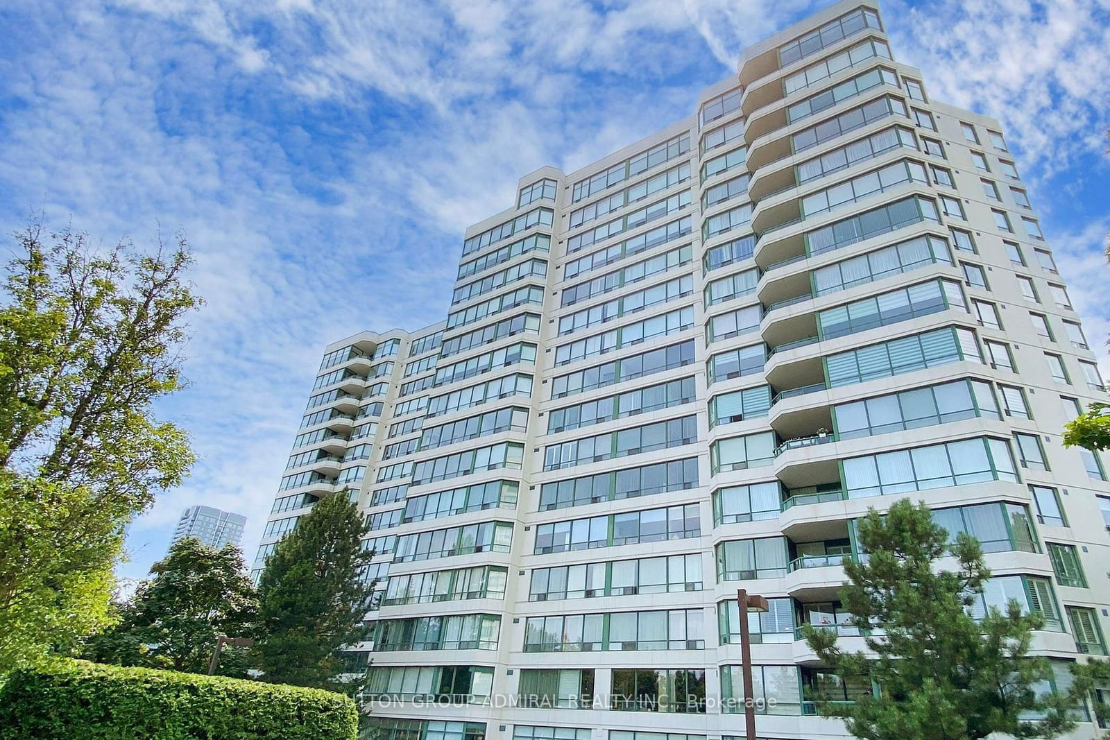 Condo for sale at 1105-110 Promenade Circle, Vaughan, Brownridge, L4J 7W8 - MLS: N11985699