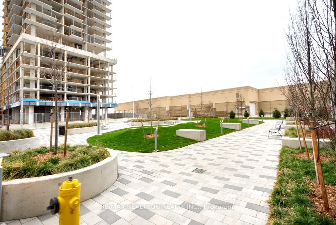 Condo for lease at 620-9000 Jane Street, Vaughan, Concord, L4K 0M6 - MLS: N11985899