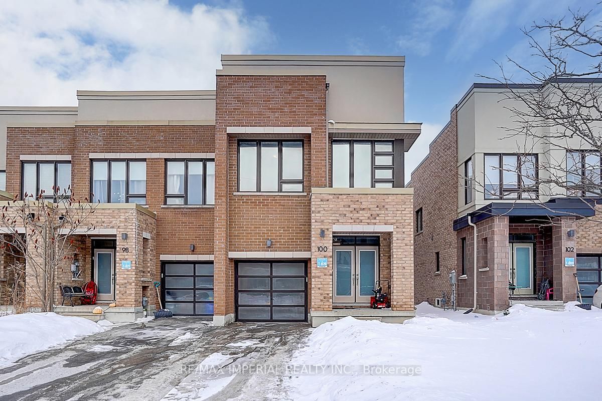 Townhouse for sale at 100 Dariole Drive, Richmond Hill, Oak Ridges Lake Wilcox, L4E 0Y8 - MLS: N11985914