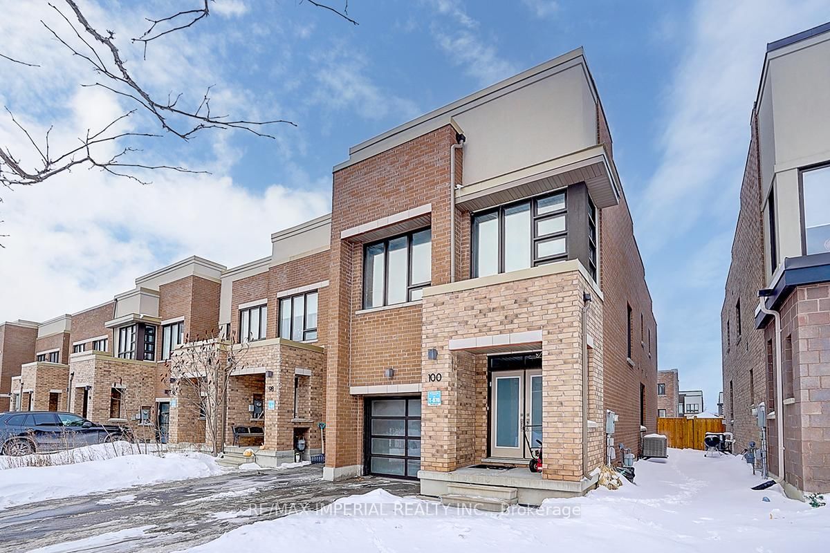 Townhouse for sale at 100 Dariole Drive, Richmond Hill, Oak Ridges Lake Wilcox, L4E 0Y8 - MLS: N11985914