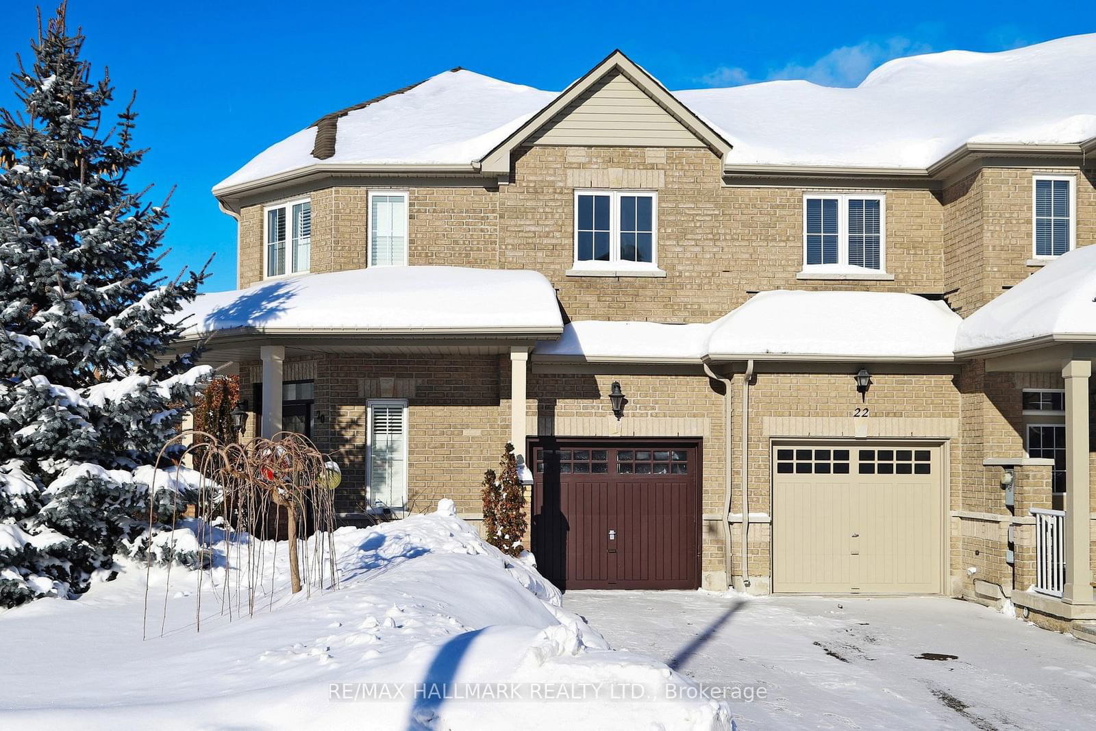 Townhouse for sale at 20 Aubergine Street, Richmond Hill, Oak Ridges Lake Wilcox, L4E 5A8 - MLS: N11985924