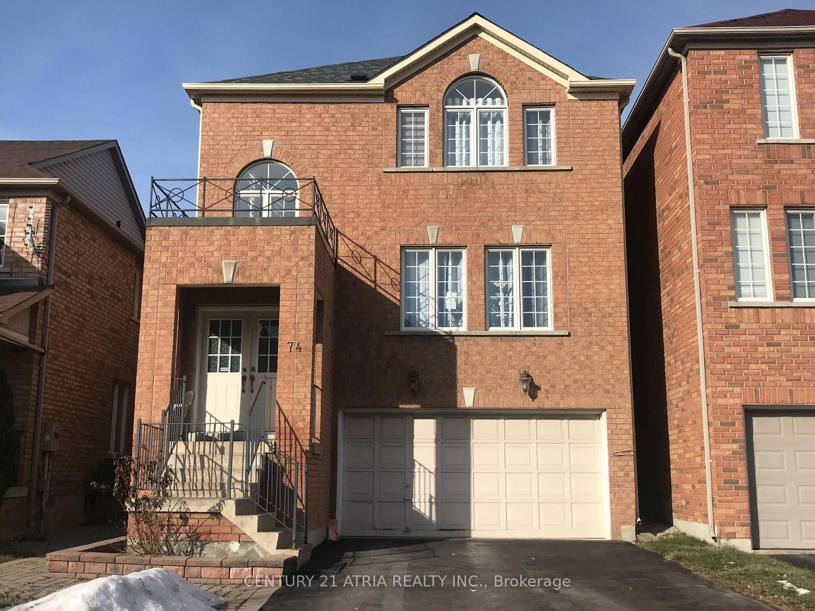 Detached House for lease at 74 Sassafras Circle, Vaughan, Patterson, L4J 8M9 - MLS: N11986097