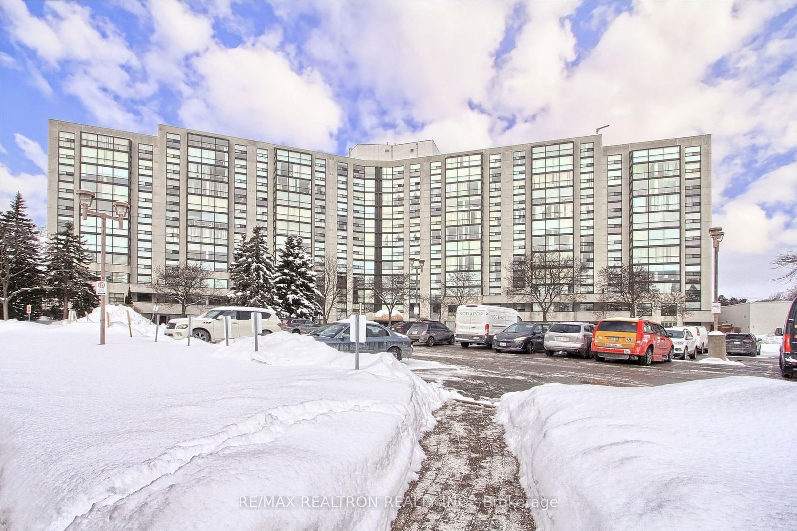 Condo for sale at 301-40 Harding Boulevard, Richmond Hill, North Richvale, L4C 9S5 - MLS: N11987060