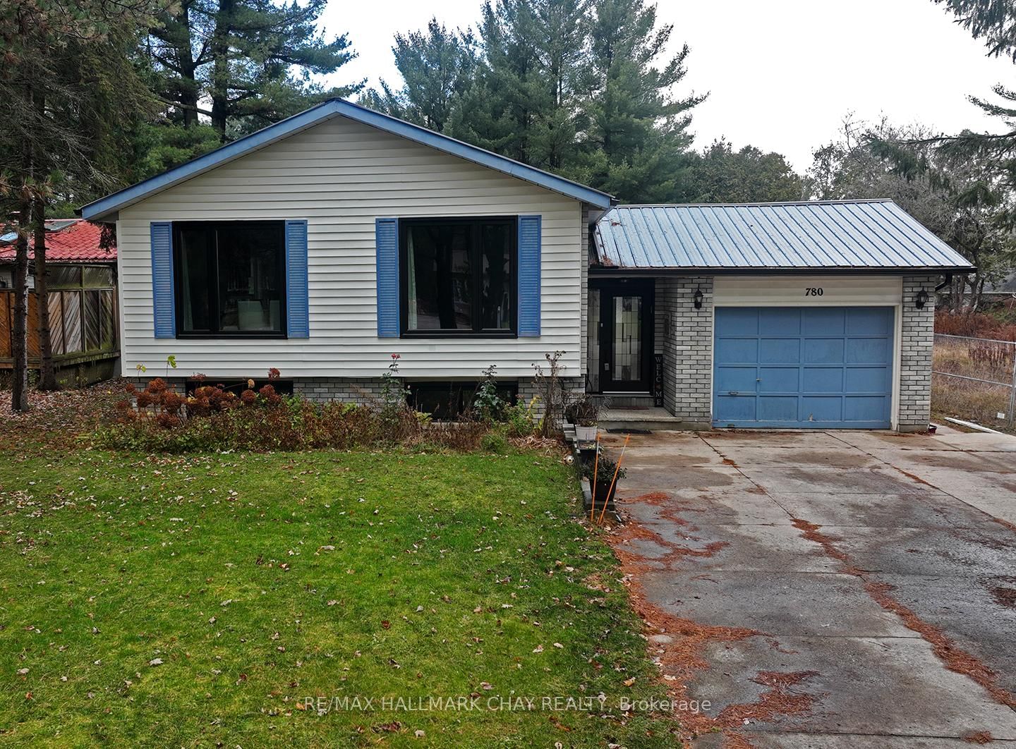 Detached House for sale at 780 Pinegrove Avenue, Innisfil, Rural Innisfil, L9S 2K2 - MLS: N11987484