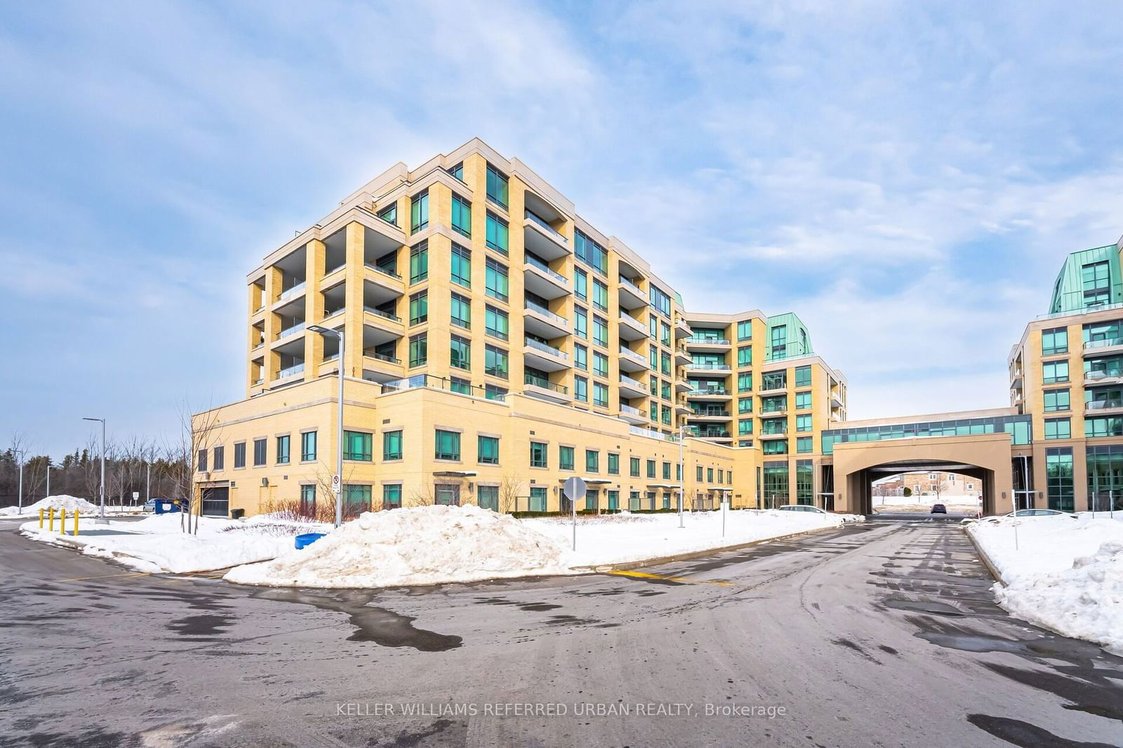 Condo for sale at 704-11782 Ninth Line, Whitchurch-Stouffville, Stouffville, L4A 5E9 - MLS: N11987647