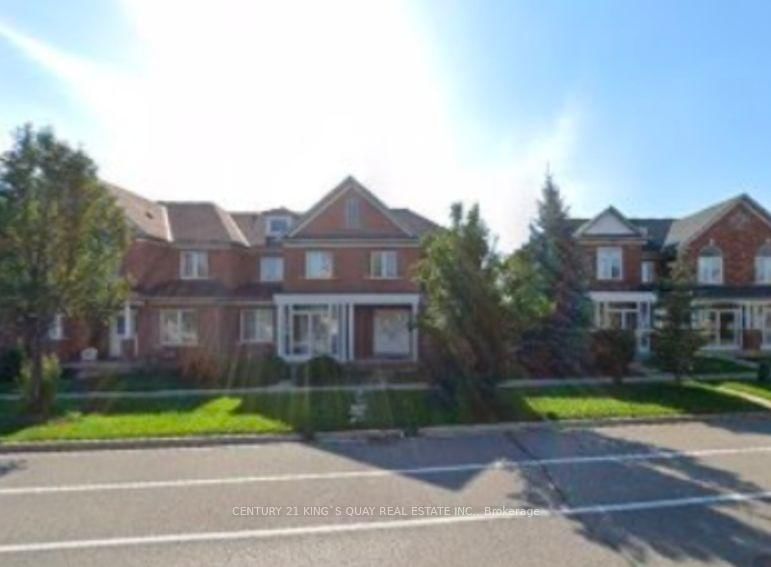 Townhouse sold at 185 South Unionville Avenue, Markham, Village Green-South Unionville, L3R 5S6 - MLS: N11987654