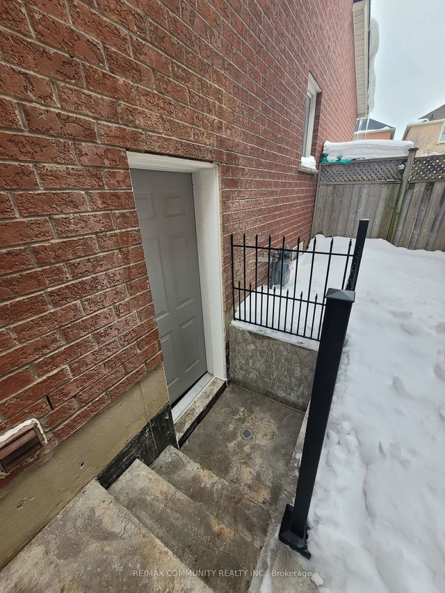 559 Highglen Avenue
