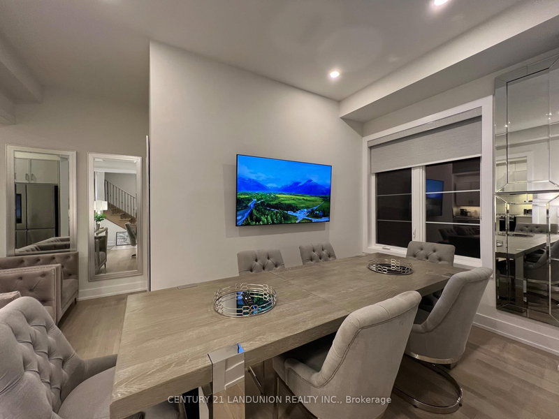 88 Harvey Bunker Cres, Markham, L6C 2A5 | Image 2