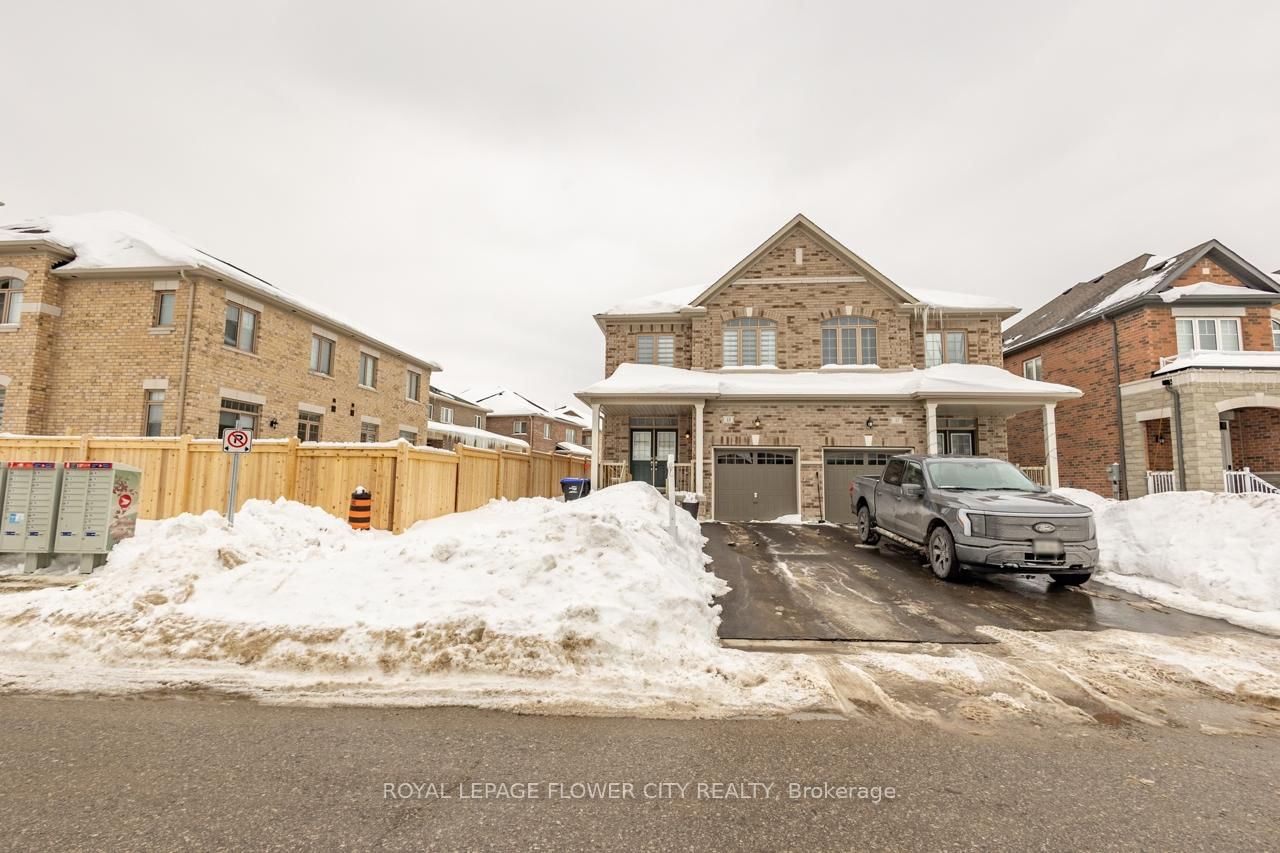 Semi-Detached House for sale at 13 FERRAGINE Crescent, Bradford West Gwillimbury, Bradford, L3Z 2A6 - MLS: N11988794