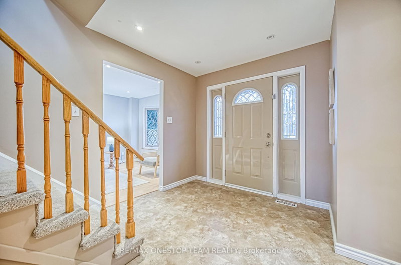297 Burford St, Newmarket, L3Y 6E7 | Image 3